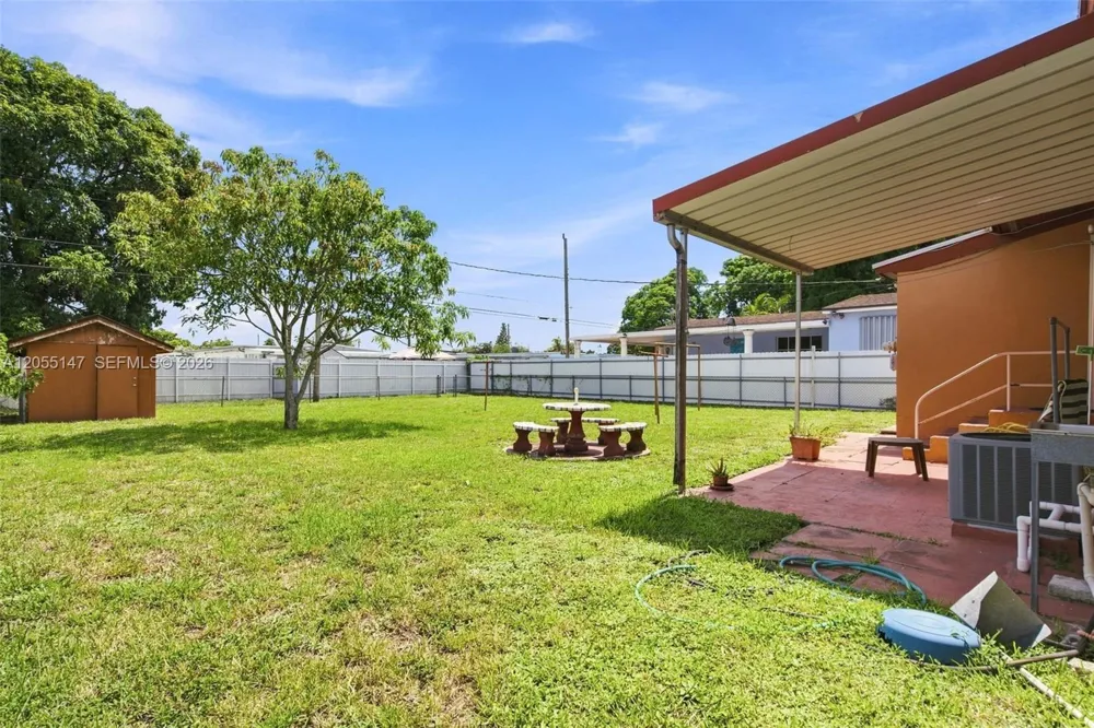 636 E 48th St Hialeah, FL 33013