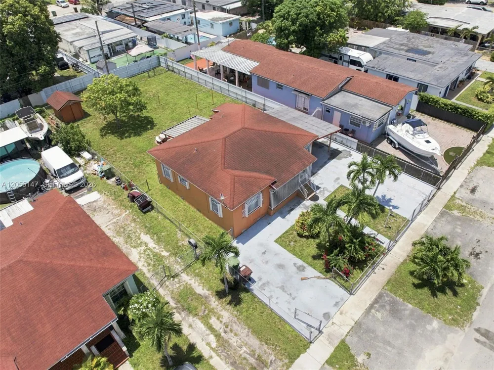 636 E 48th St Hialeah, FL 33013