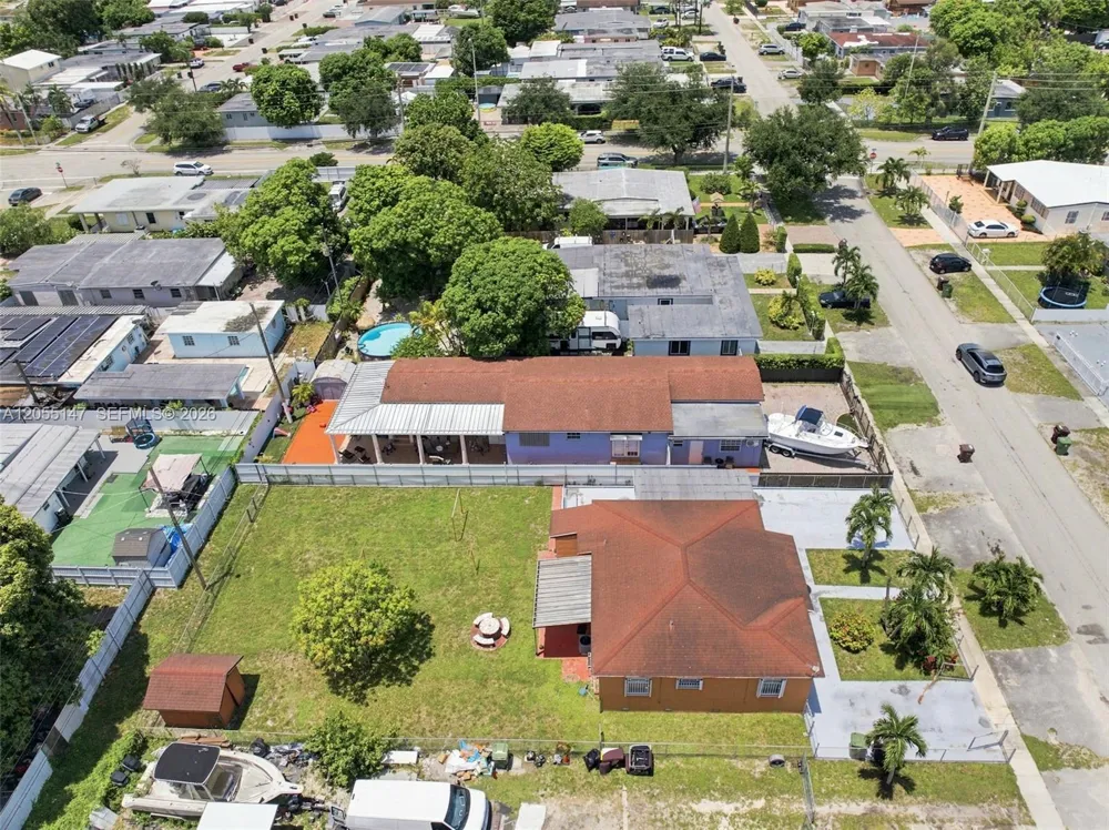 636 E 48th St Hialeah, FL 33013