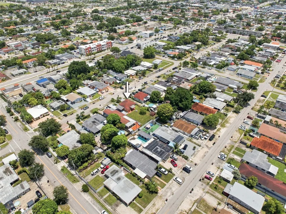 636 E 48th St Hialeah, FL 33013