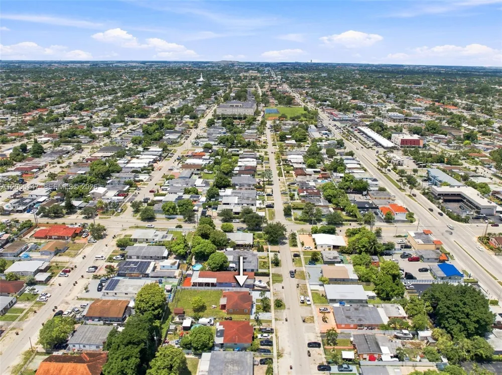 636 E 48th St Hialeah, FL 33013