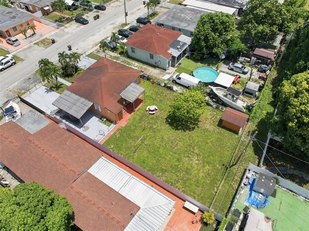 636 E 48th St Hialeah, FL 33013