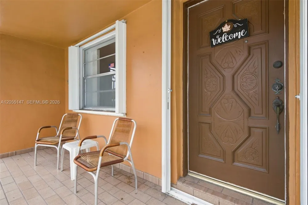 636 E 48th St Hialeah, FL 33013