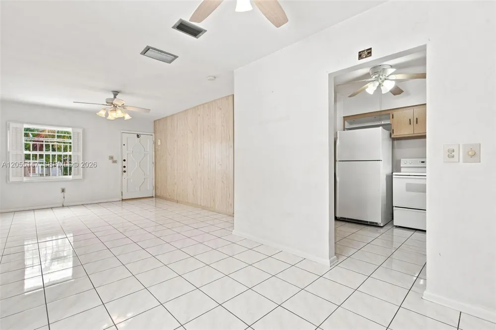 636 E 48th St Hialeah, FL 33013