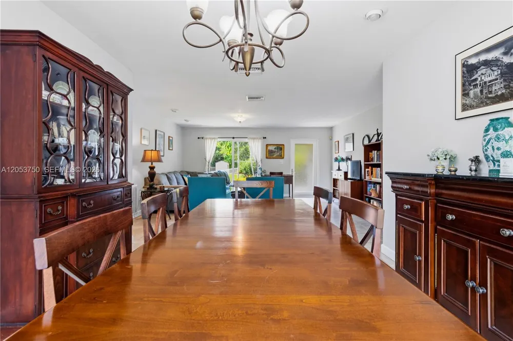 8445 SW 181st Ter Palmetto Bay, FL 33157