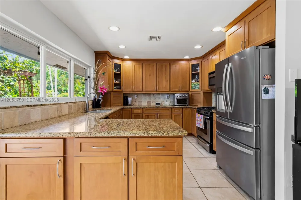 8445 SW 181st Ter Palmetto Bay, FL 33157
