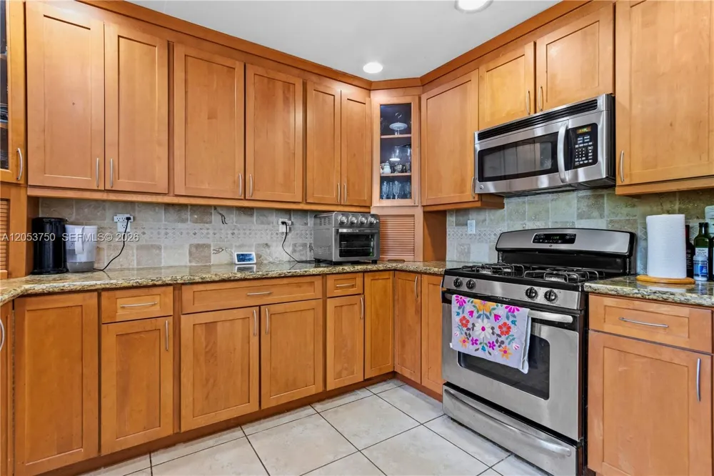 8445 SW 181st Ter Palmetto Bay, FL 33157