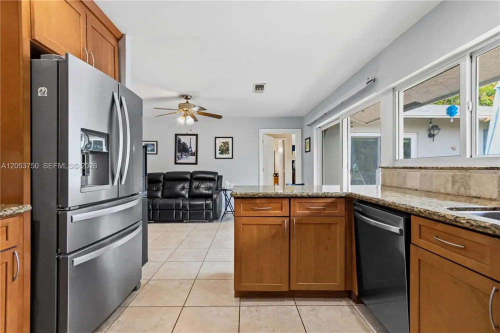 8445 SW 181st Ter Palmetto Bay, FL 33157
