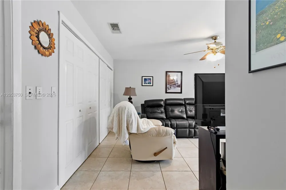 8445 SW 181st Ter Palmetto Bay, FL 33157
