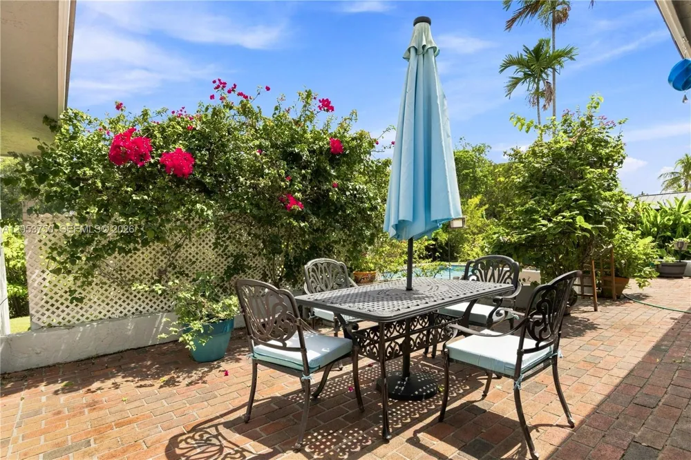 8445 SW 181st Ter Palmetto Bay, FL 33157