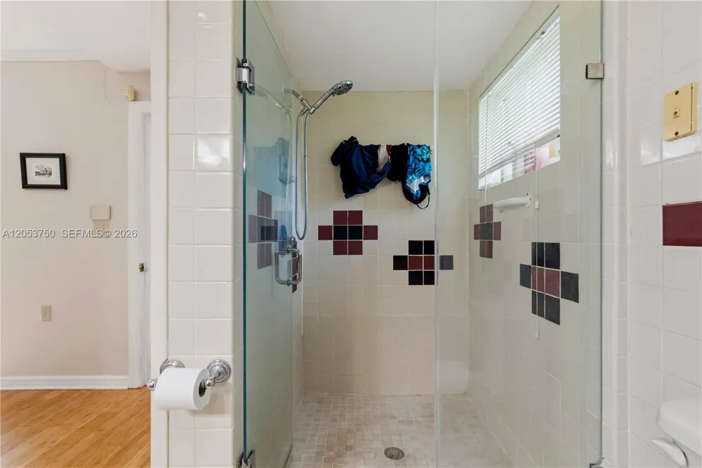 8445 SW 181st Ter Palmetto Bay, FL 33157