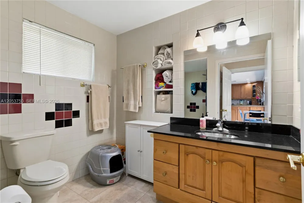 8445 SW 181st Ter Palmetto Bay, FL 33157
