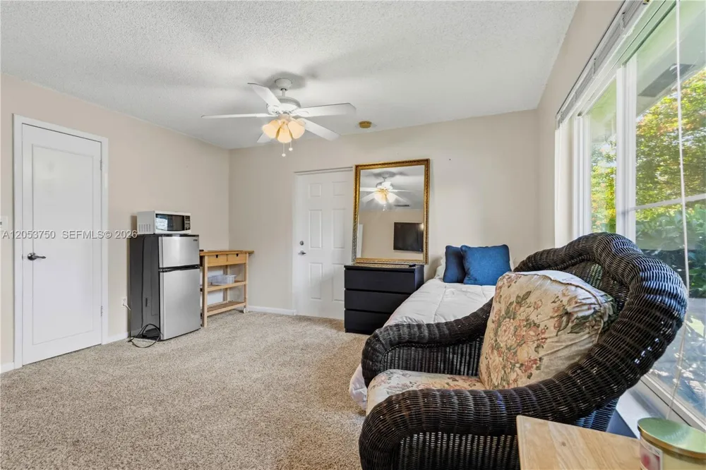 8445 SW 181st Ter Palmetto Bay, FL 33157