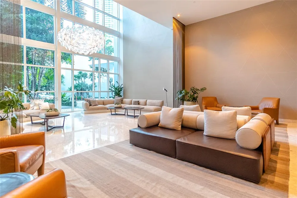 2020 Bayshore Dr #2404 Miami, FL 33137