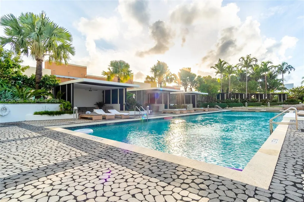 2020 Bayshore Dr #2404 Miami, FL 33137