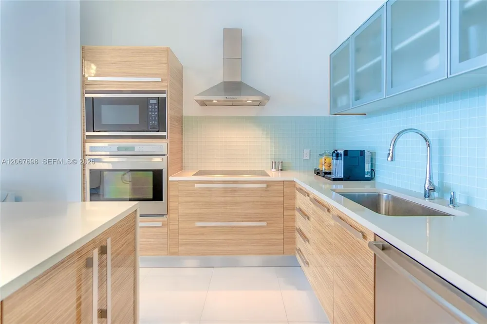 2020 Bayshore Dr #2404 Miami, FL 33137