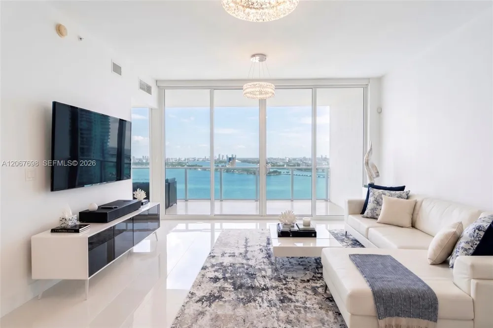 2020 Bayshore Dr #2404 Miami, FL 33137