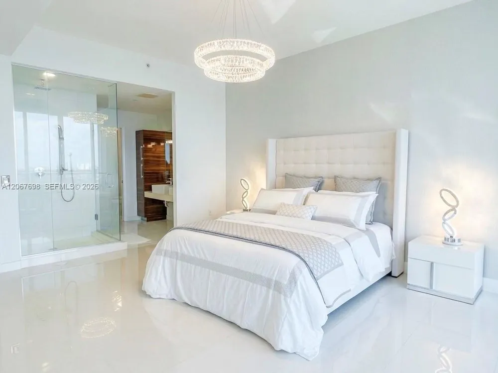 2020 Bayshore Dr #2404 Miami, FL 33137