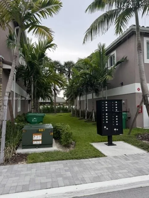 1521 NW 94th Way #1 Coral Springs, FL 33071