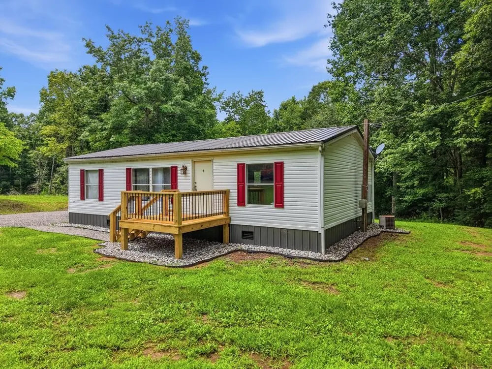 733 Wigwam Sparta, TN 38583