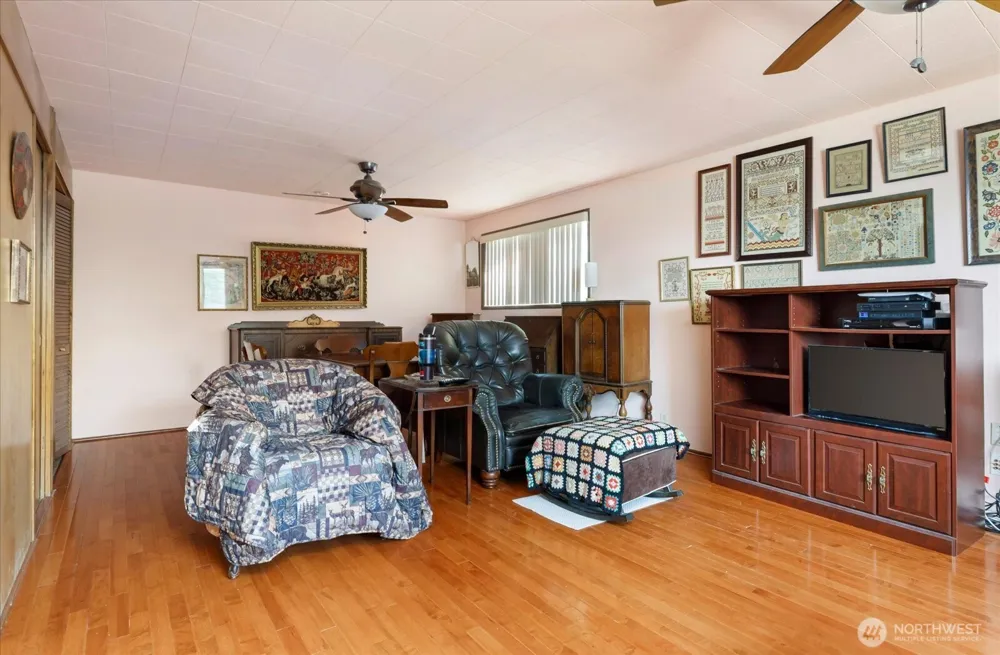 581 Olympic View Drive Coupeville, WA 98239