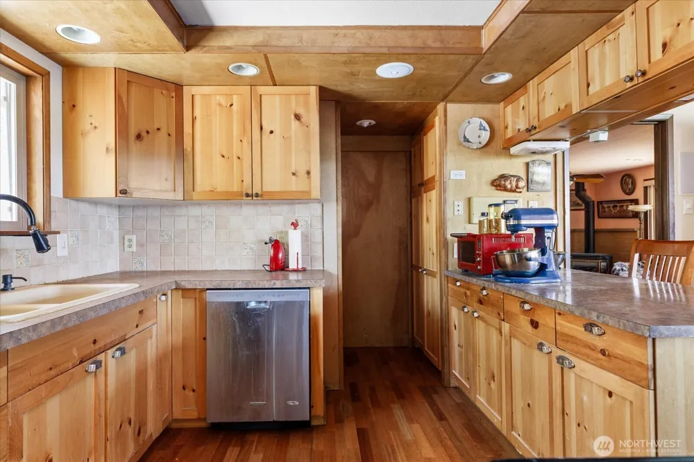 581 Olympic View Drive Coupeville, WA 98239