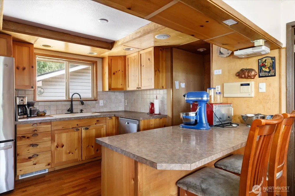 581 Olympic View Drive Coupeville, WA 98239
