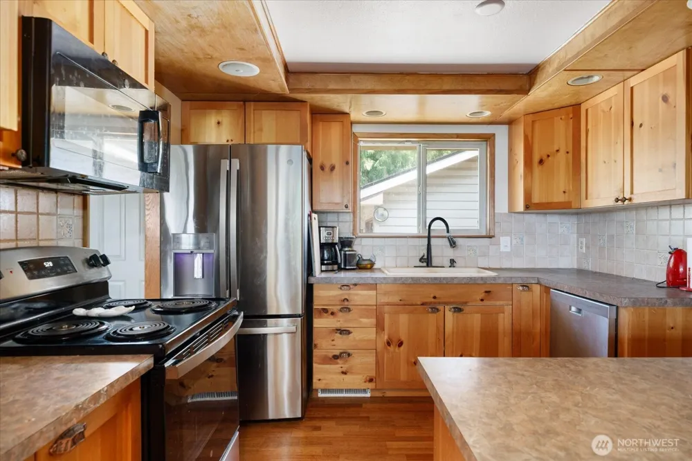 581 Olympic View Drive Coupeville, WA 98239