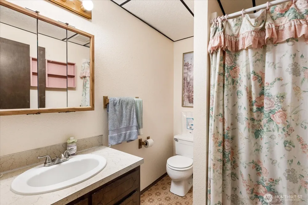 581 Olympic View Drive Coupeville, WA 98239