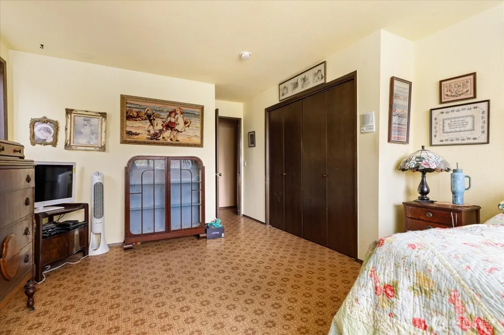 581 Olympic View Drive Coupeville, WA 98239