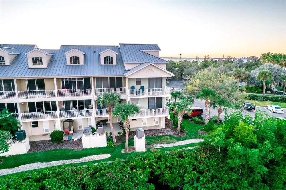 465 BAHIA BEACH BOULEVARD Ruskin, FL 33570