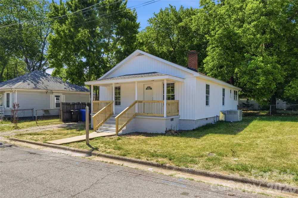 92 Spencer Avenue Mooresville, NC 28115