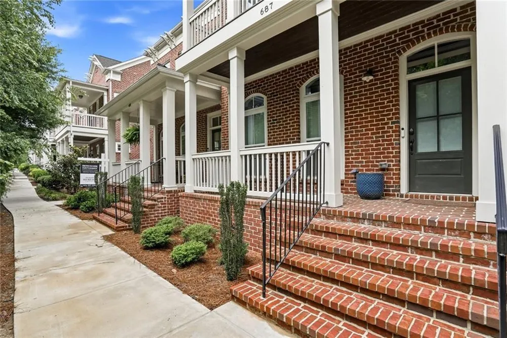 687 Brennan Drive Decatur, GA 30033