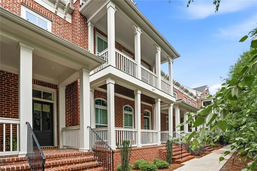 687 Brennan Drive Decatur, GA 30033