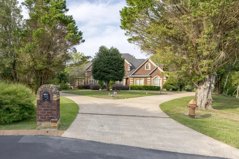 6322 Hamilton Island Road Harrison, TN 37341