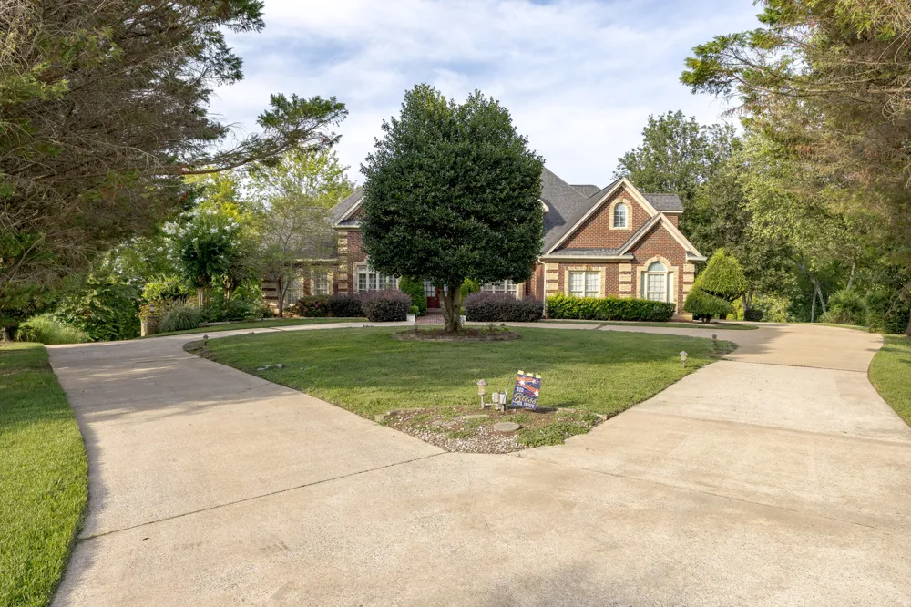 6322 Hamilton Island Road Harrison, TN 37341
