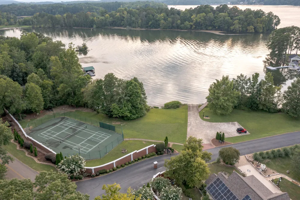 6322 Hamilton Island Road Harrison, TN 37341