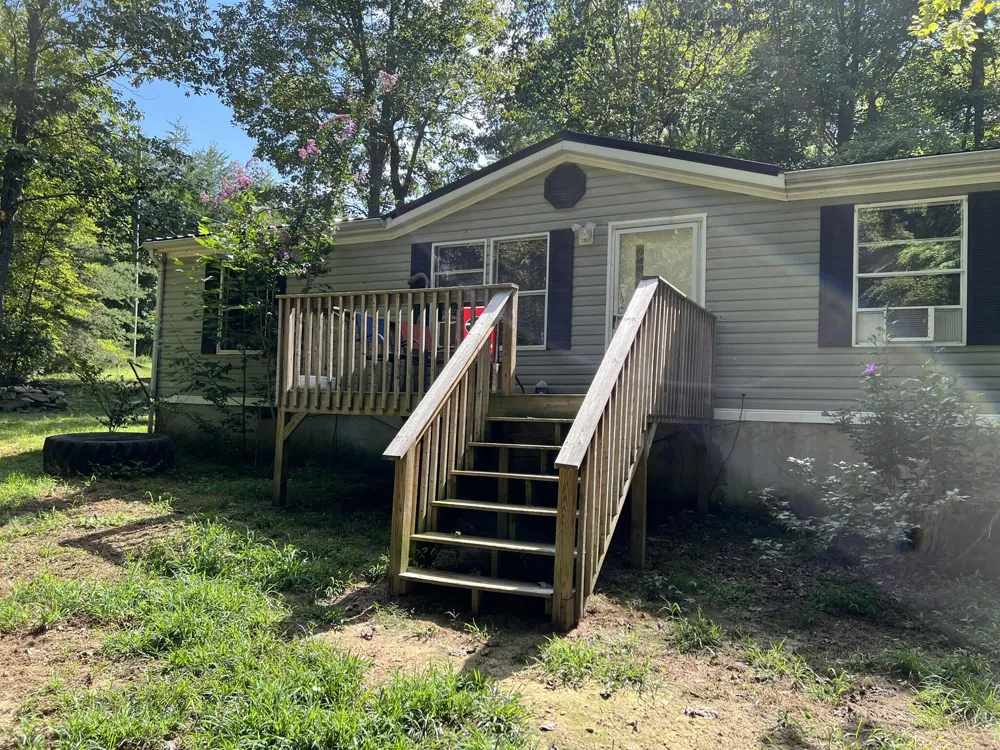 754 Dale Trail Menlo, GA 30731