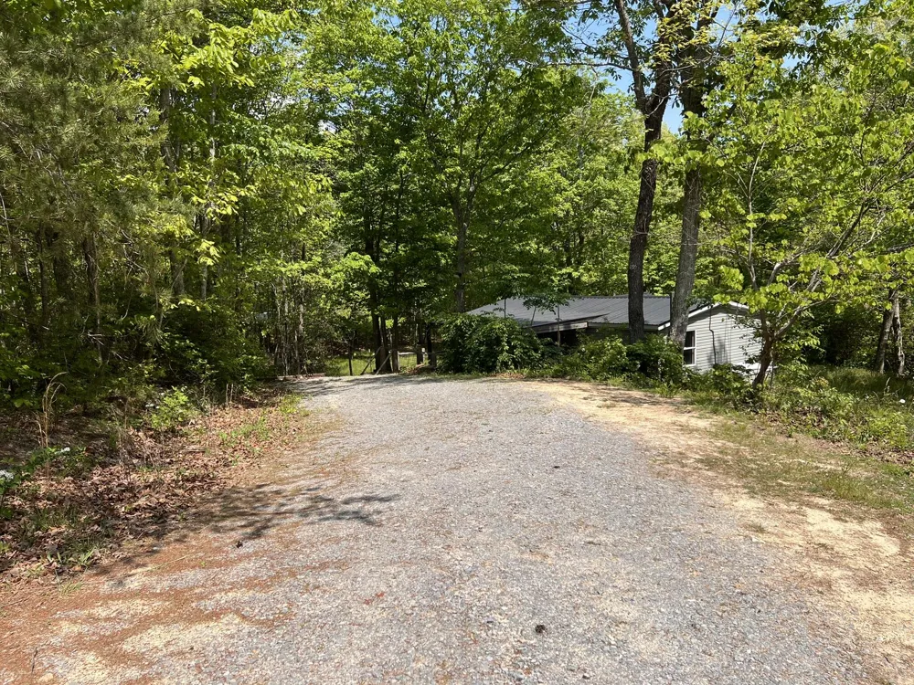 754 Dale Trail Menlo, GA 30731