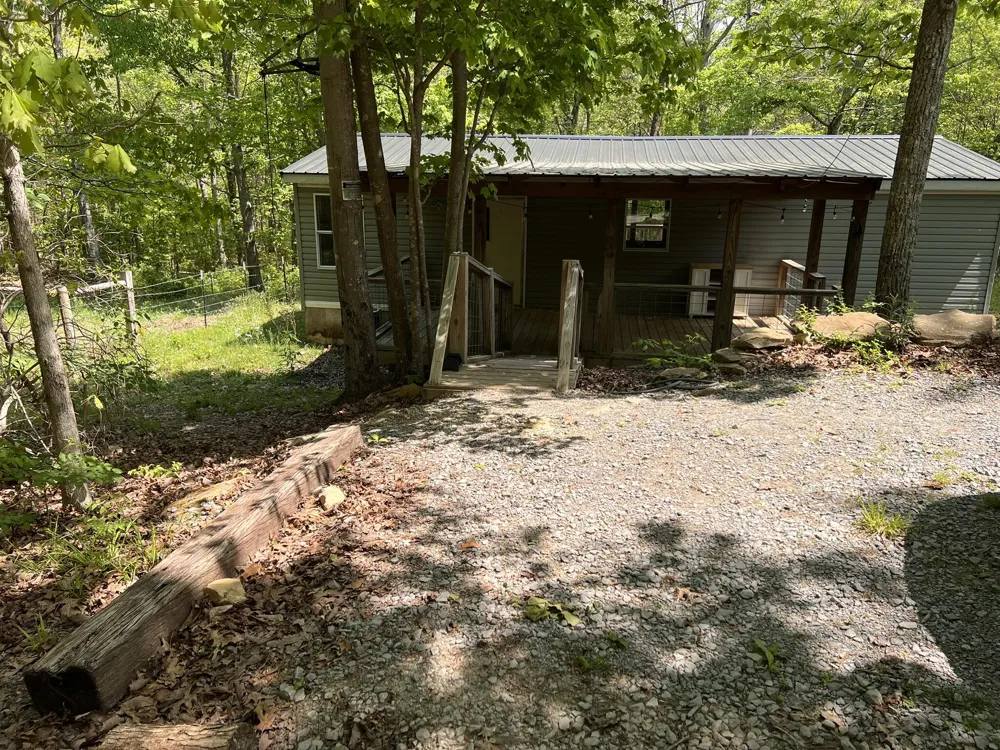 754 Dale Trail Menlo, GA 30731