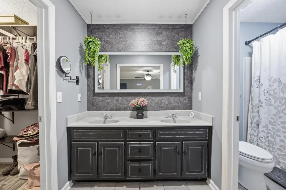 717 Ashbrook Drive Hixson, TN 37343
