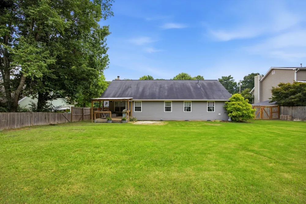 717 Ashbrook Drive Hixson, TN 37343
