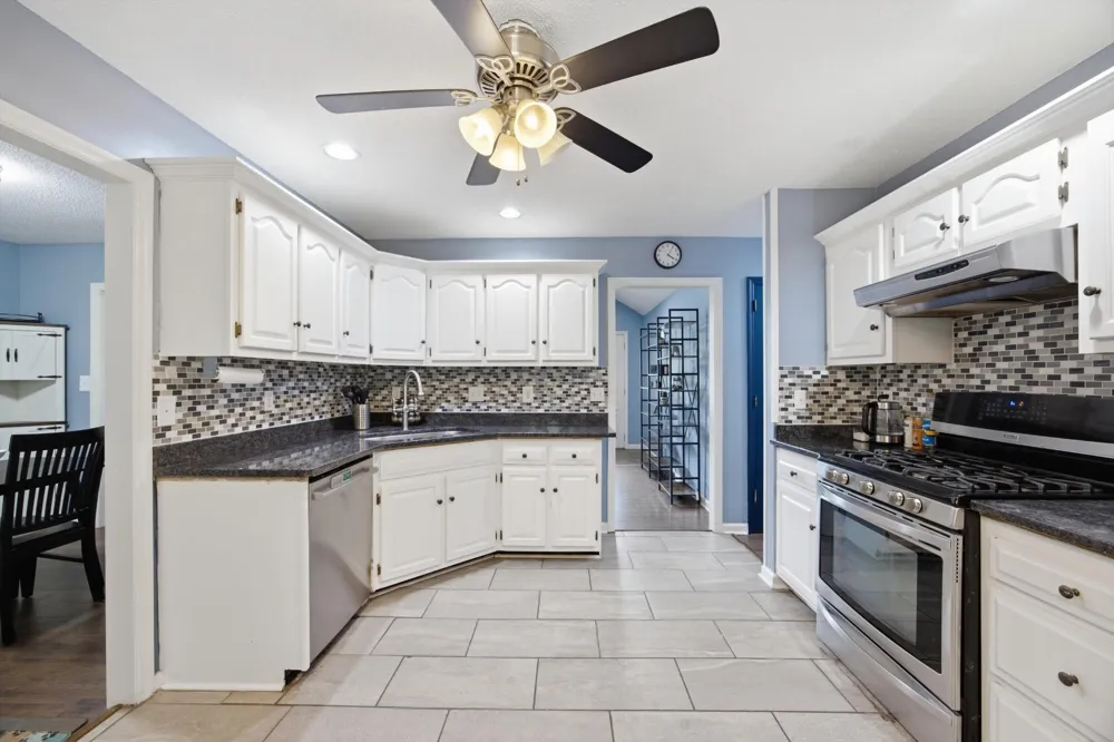 717 Ashbrook Drive Hixson, TN 37343