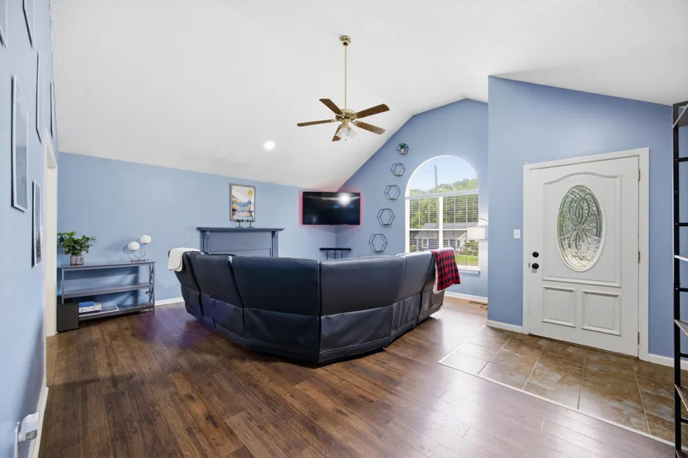 717 Ashbrook Drive Hixson, TN 37343