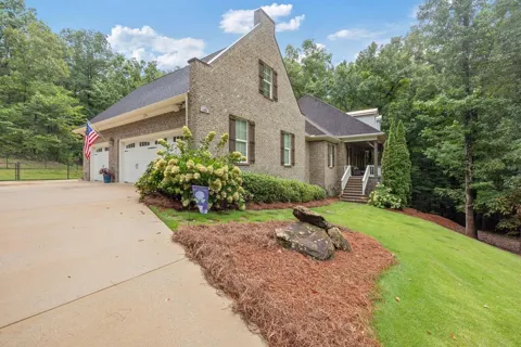 1456 Lee Road 2204