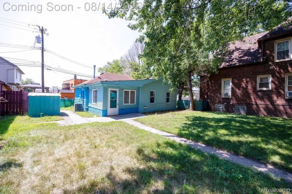 54 Walnut Street River Rouge City, MI 48218