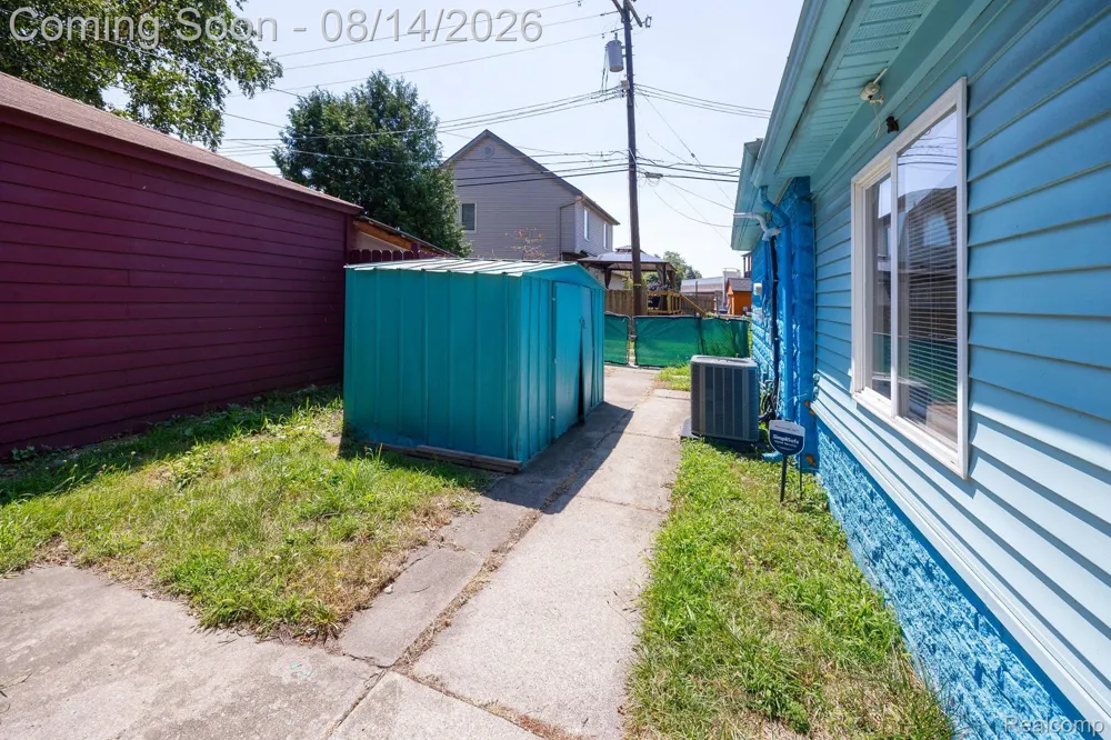 54 Walnut Street River Rouge City, MI 48218