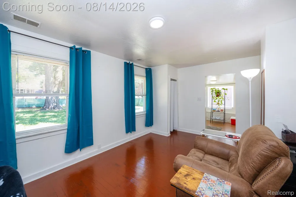 54 Walnut Street River Rouge City, MI 48218