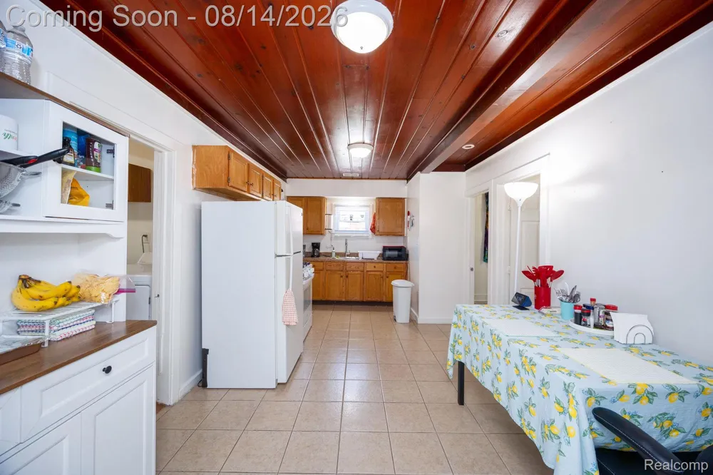 54 Walnut Street River Rouge City, MI 48218