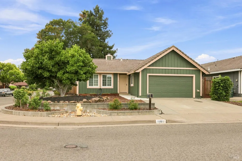 1101 Daniel Drive Petaluma, CA 94954